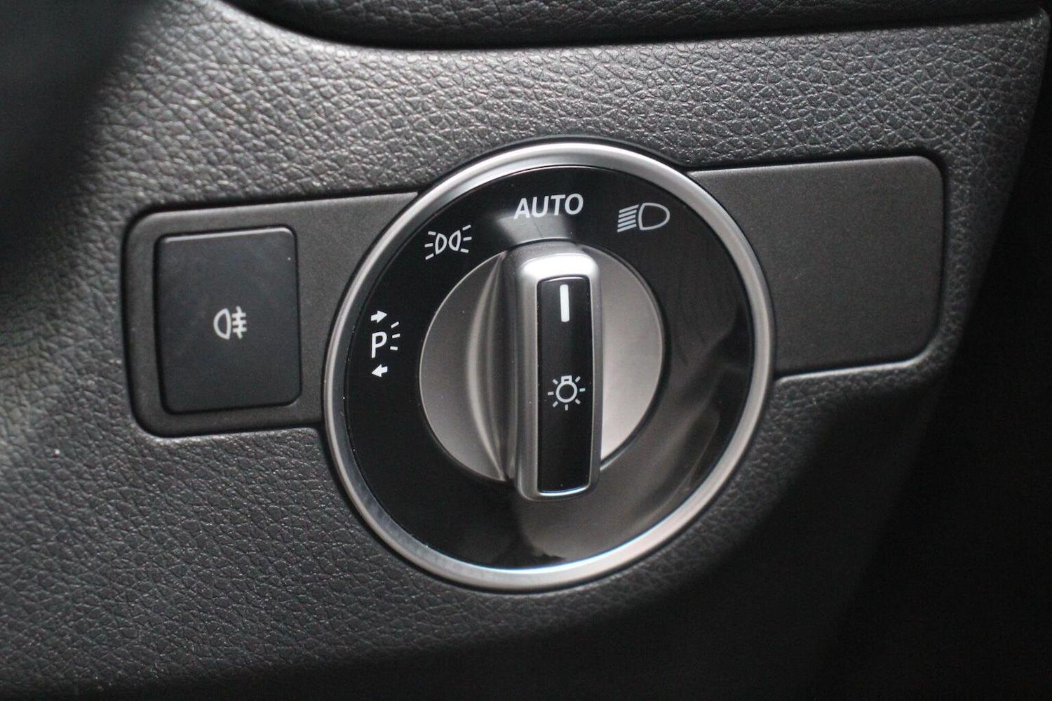 Used Mercedes-Benz GLA 2018 for sale - 76725608: Photo 22