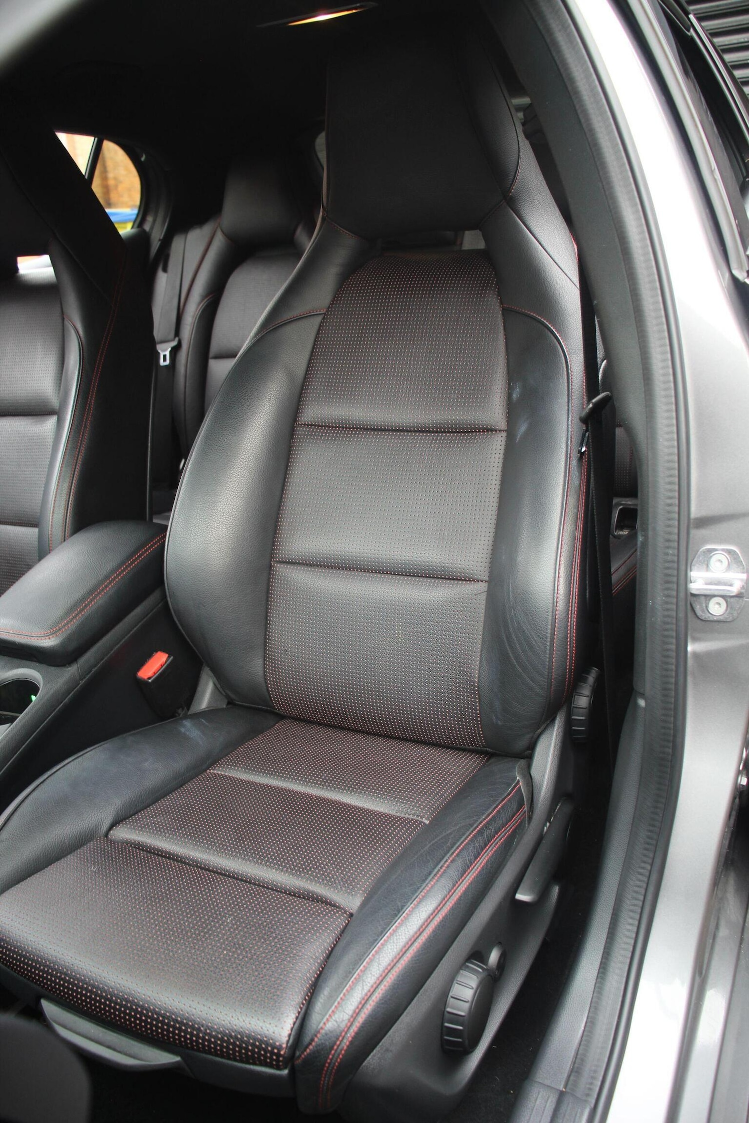 Used Mercedes-Benz GLA 2018 for sale - 76725608: Photo 51