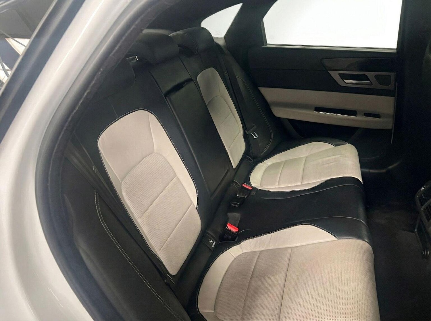 Used Jaguar XF 2017 for sale - 78134948: Photo 12