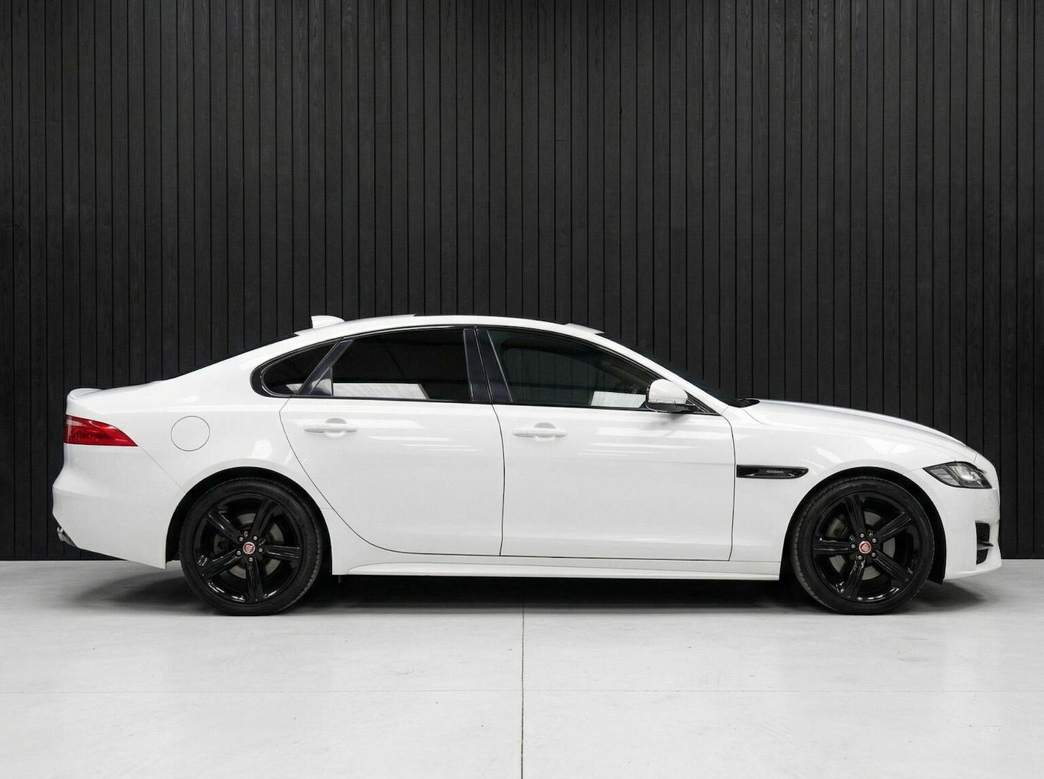 Used Jaguar XF 2017 for sale - 78134948: Photo 9