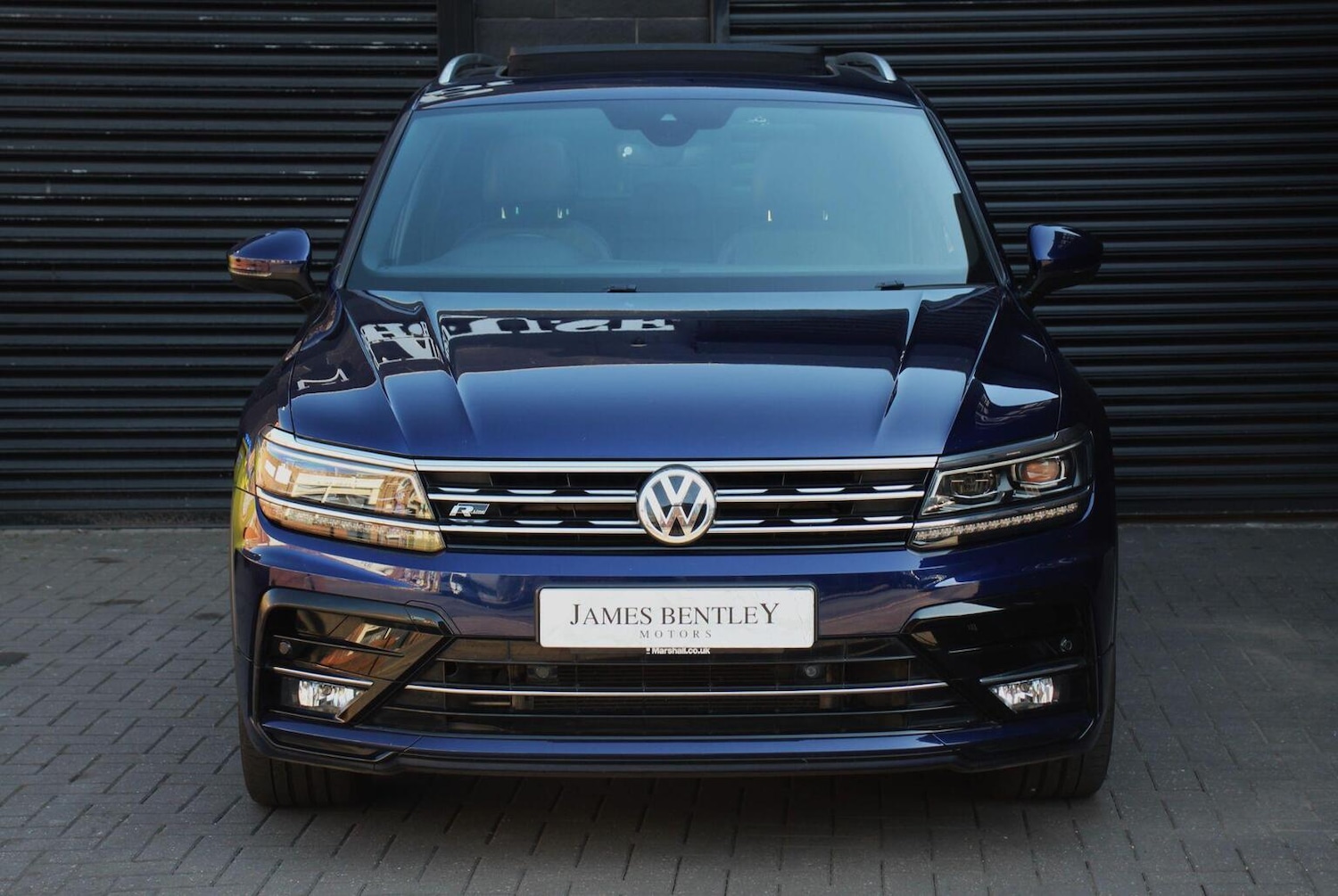 Used Volkswagen Tiguan 2017 for sale - 76884949: Photo 2