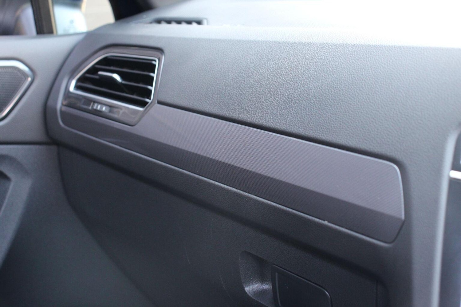 Used Volkswagen Tiguan 2017 for sale - 76884949: Photo 26