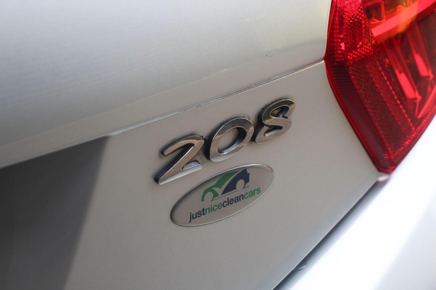 Used Peugeot 208 2013 for sale - 76631557: Photo 12