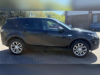Used Land Rover Discovery Sport 2017 for sale - 78890702: Photo