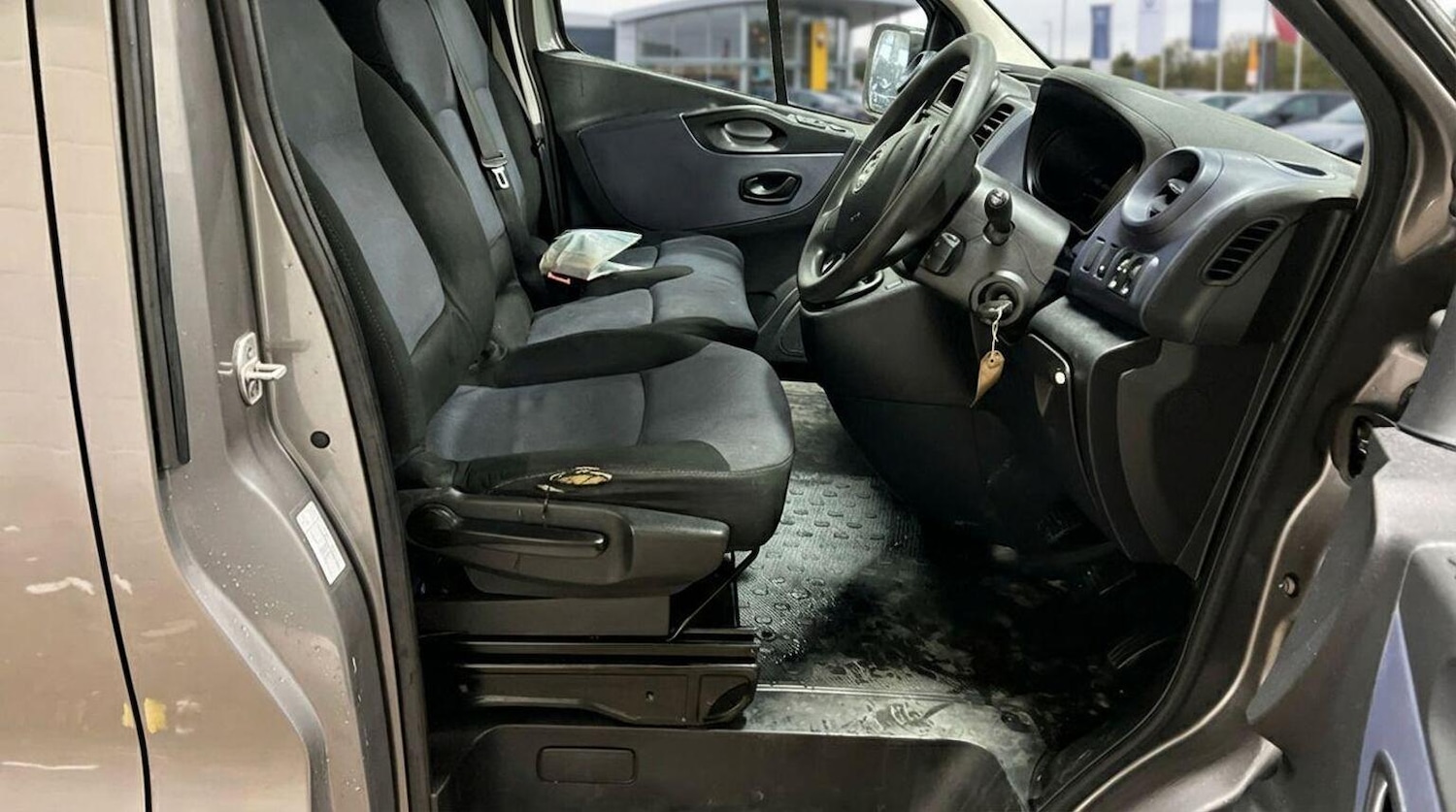 Used Vauxhall Vivaro 2016 for sale - 77342685: Photo 10