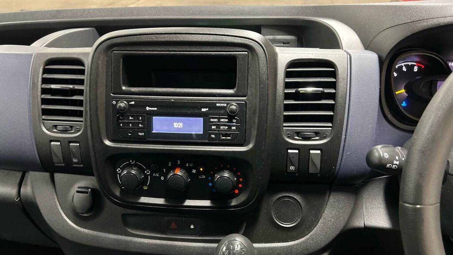 Used Vauxhall Vivaro 2016 for sale - 77342685: Photo 7