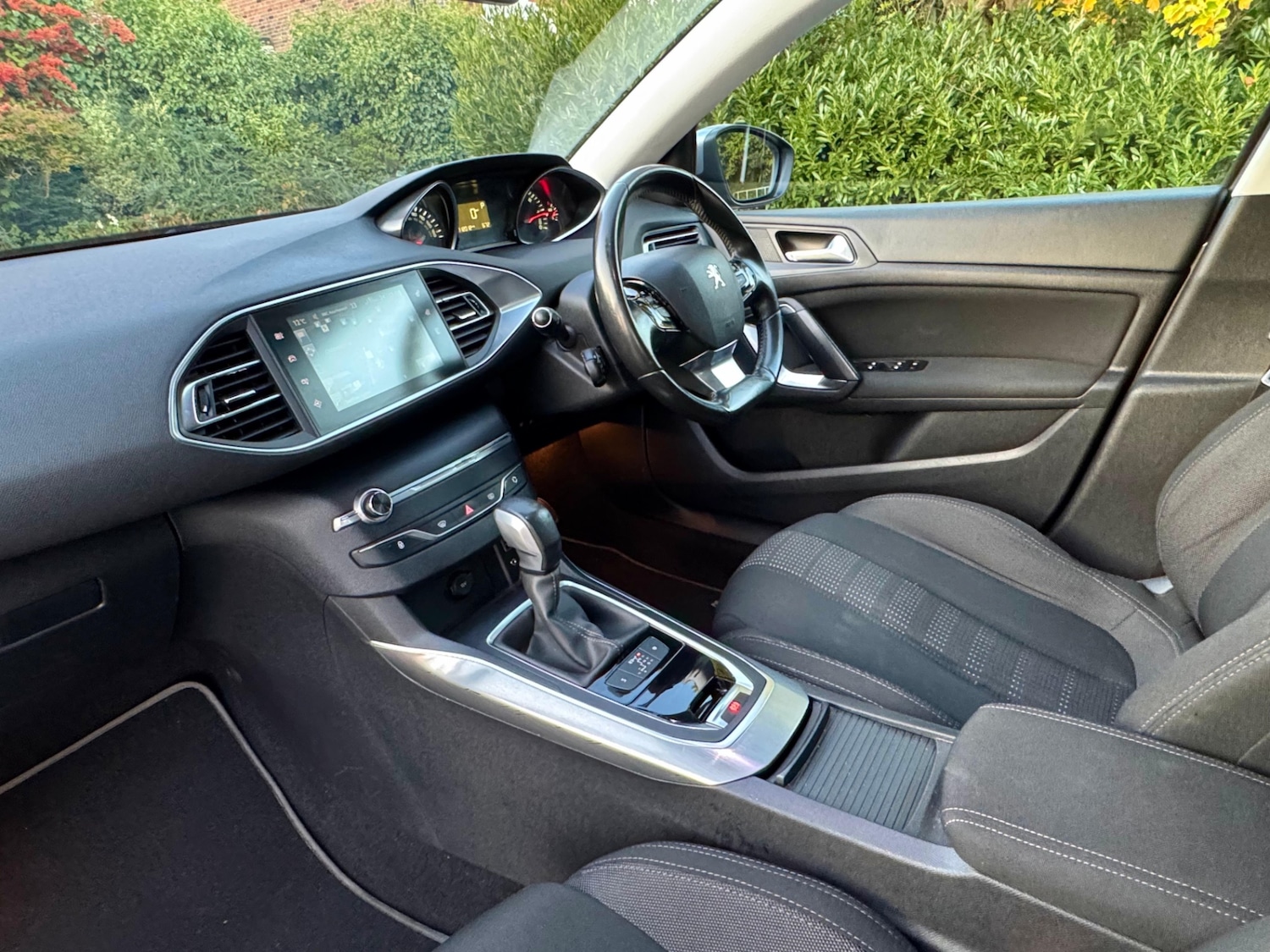 Used Peugeot 308 2016 for sale - 76246295: Photo 22