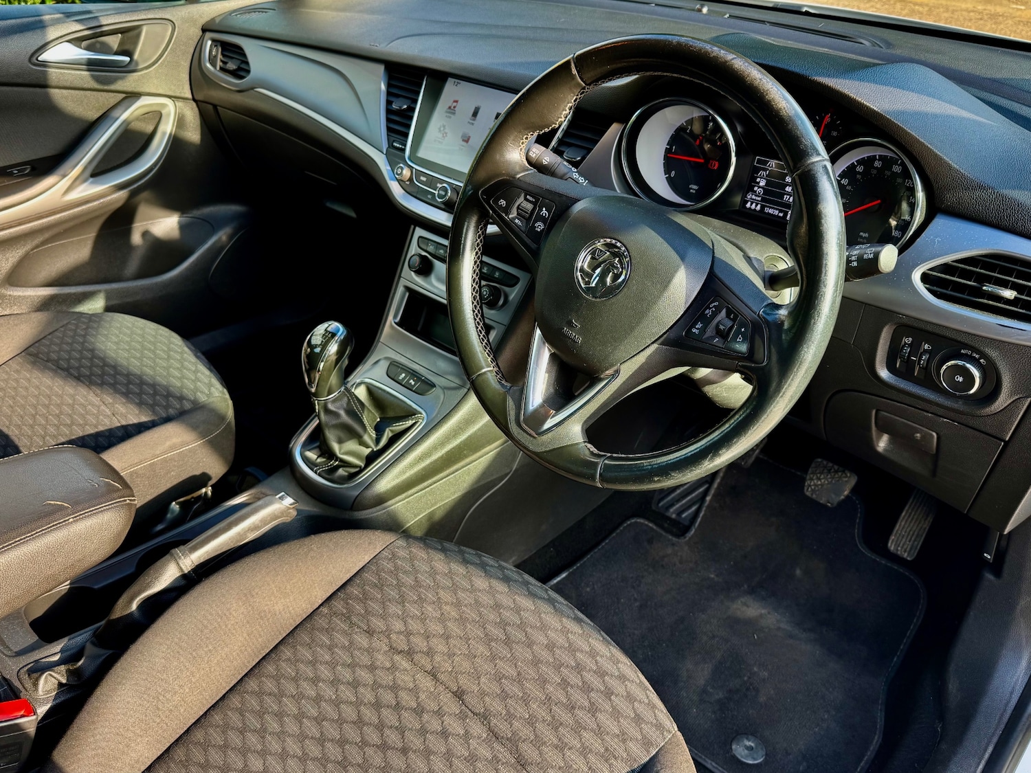 Used Vauxhall Astra 2017 for sale - 77736256: Photo 12