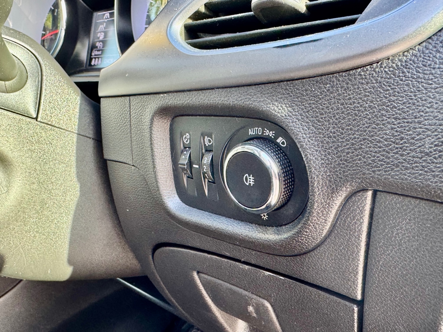 Used Vauxhall Astra 2017 for sale - 77736256: Photo 22