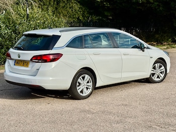 Used Vauxhall Astra 2017 for sale - 77736256: Photo