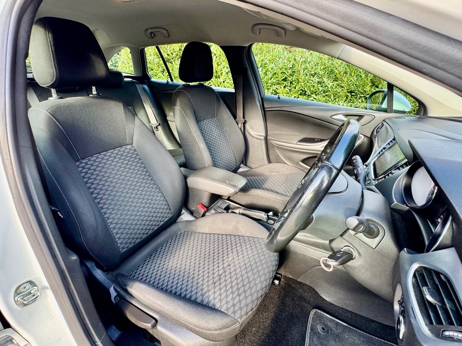 Used Vauxhall Astra 2017 for sale - 77736256: Photo 9