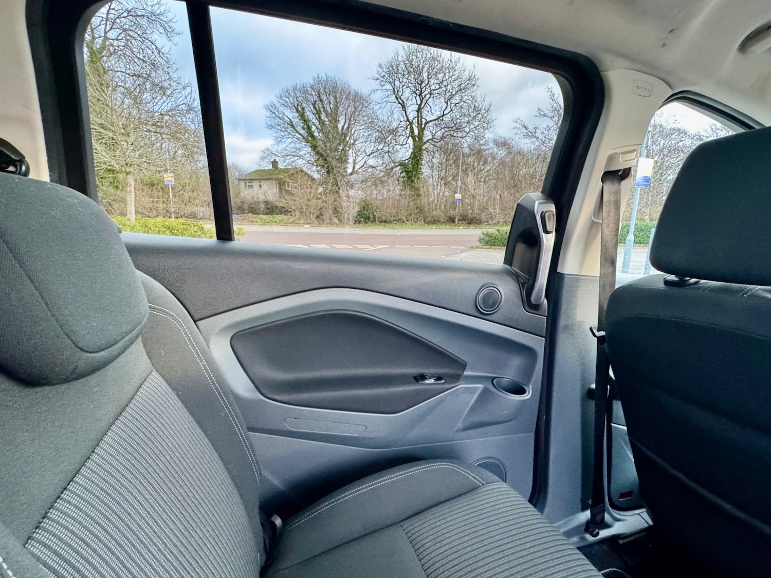 Used Ford Grand C-Max 2013 for sale - 77162128: Photo 14