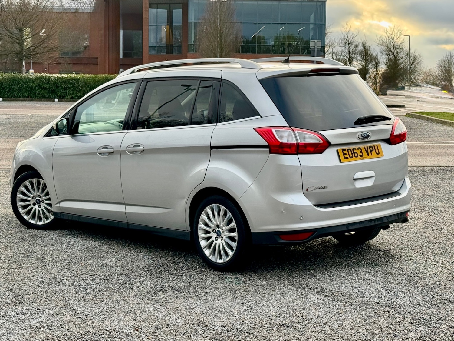 Used Ford Grand C-Max 2013 for sale - 77162128: Photo 3