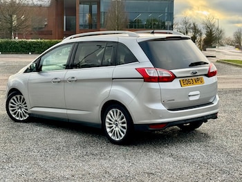 Used Ford Grand C-Max 2013 for sale - 77162128: Photo