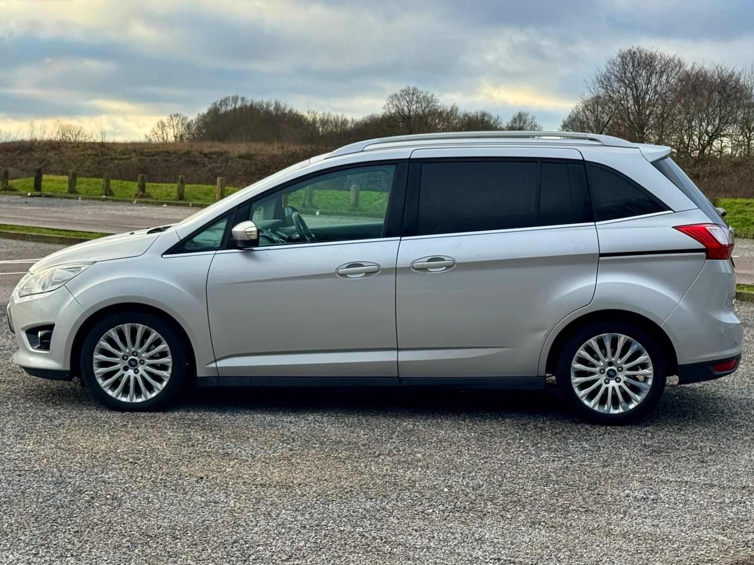 Used Ford Grand C-Max 2013 for sale - 77162128: Photo 7