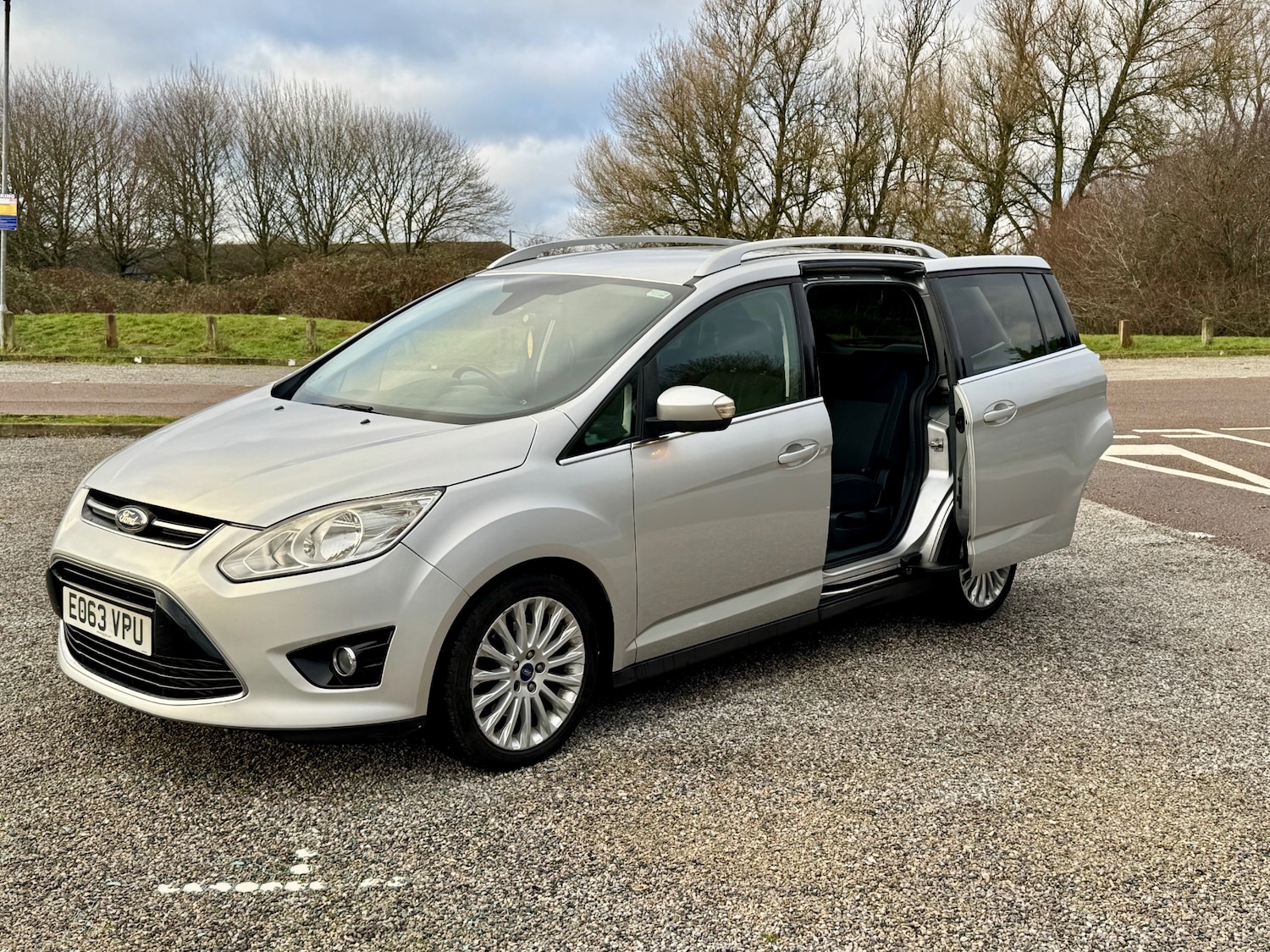 Used Ford Grand C-Max 2013 for sale - 77162128: Photo 8