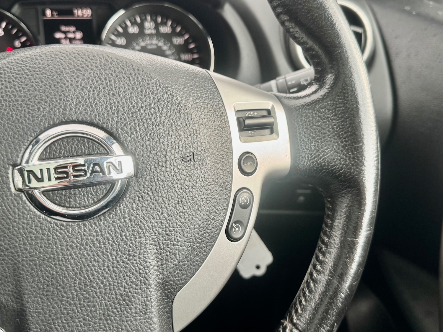 Used Nissan Qashqai 2010 for sale - 77311132: Photo 16