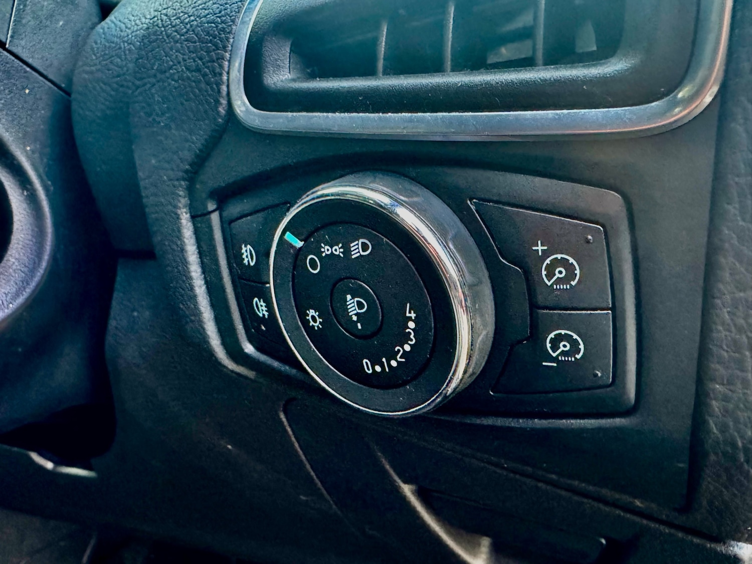 Used Ford Focus 2012 for sale - 77160805: Photo 15