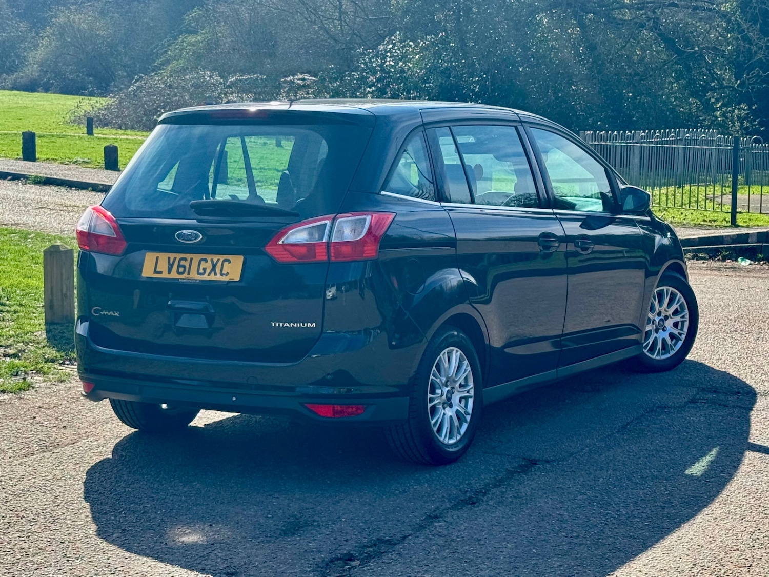 Used Ford Grand C-Max 2011 for sale - 77831833: Photo 2