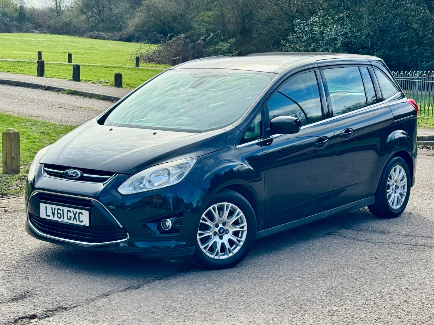 Used Ford Grand C-Max 2011 for sale - 77831833: Photo 4