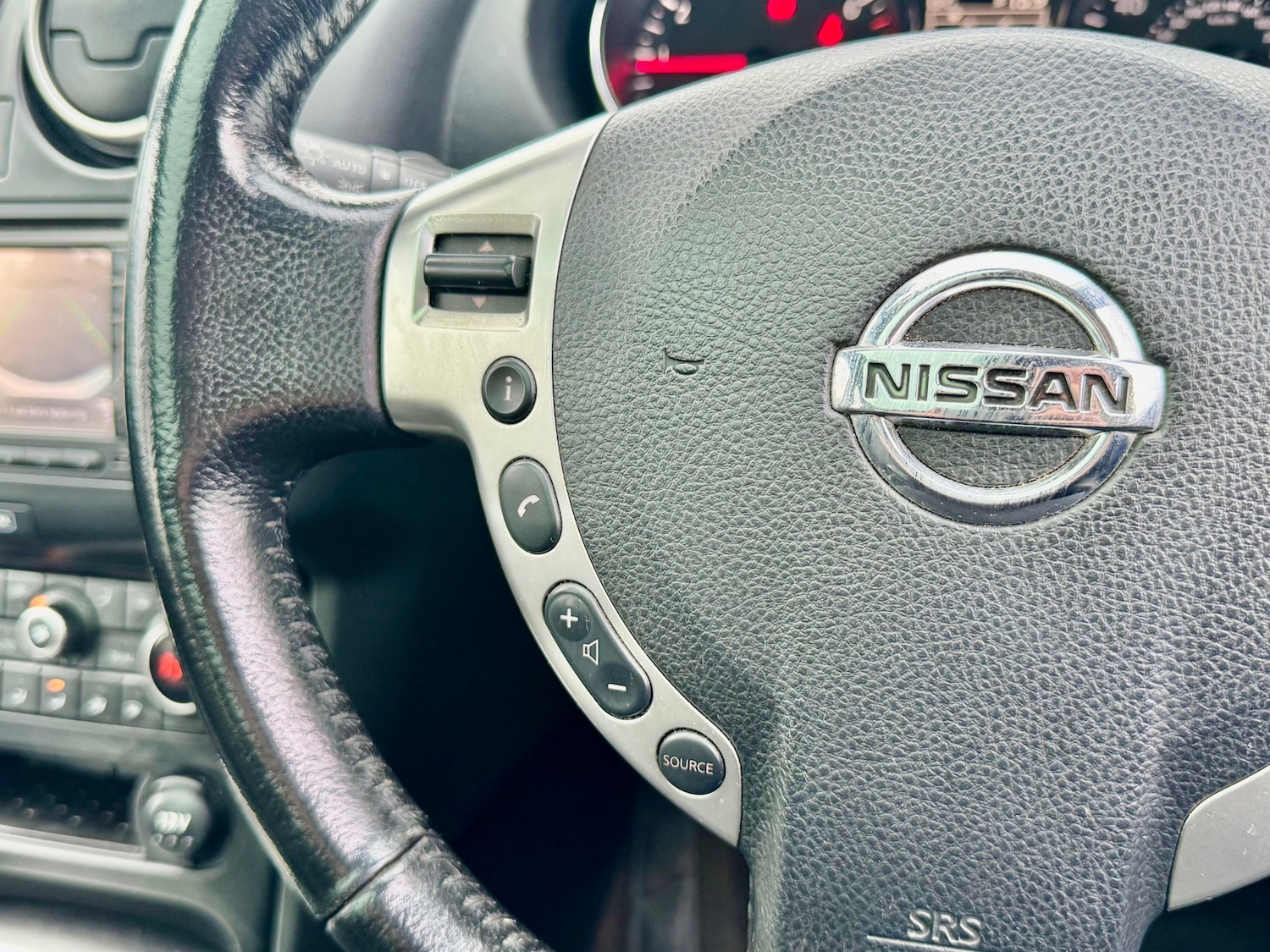 Used Nissan Qashqai+2 2012 for sale - 77255617: Photo 17