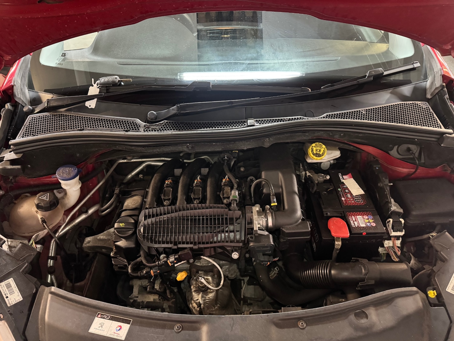 Used Peugeot 208 2014 for sale - 76427863: Photo 12