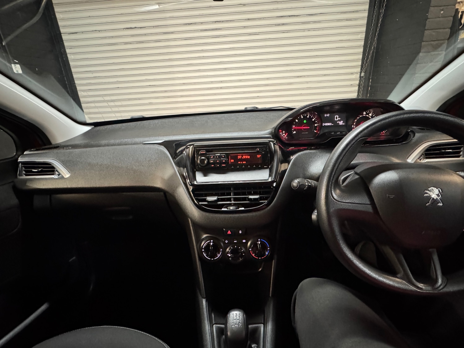 Used Peugeot 208 2014 for sale - 76427863: Photo 19