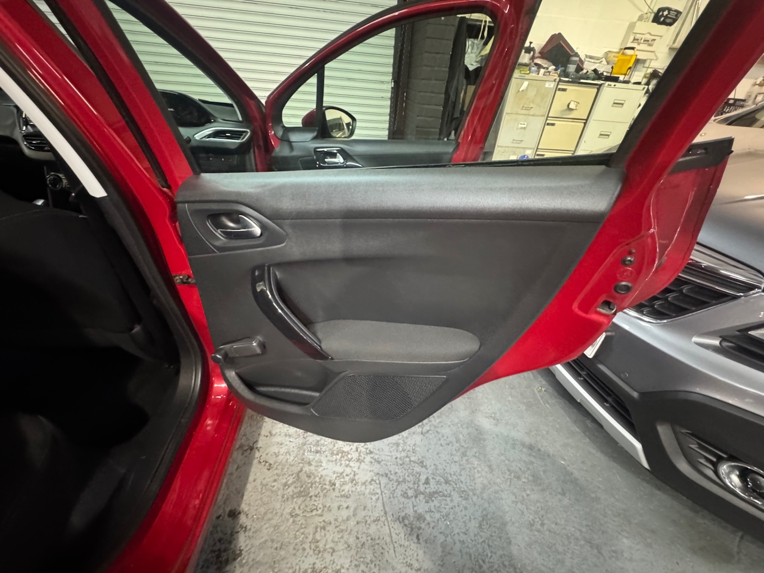 Used Peugeot 208 2014 for sale - 76427863: Photo 27