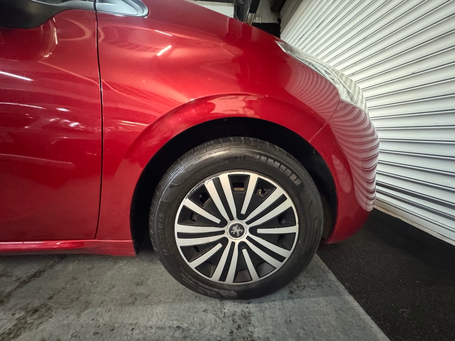 Used Peugeot 208 2014 for sale - 76427863: Photo 30