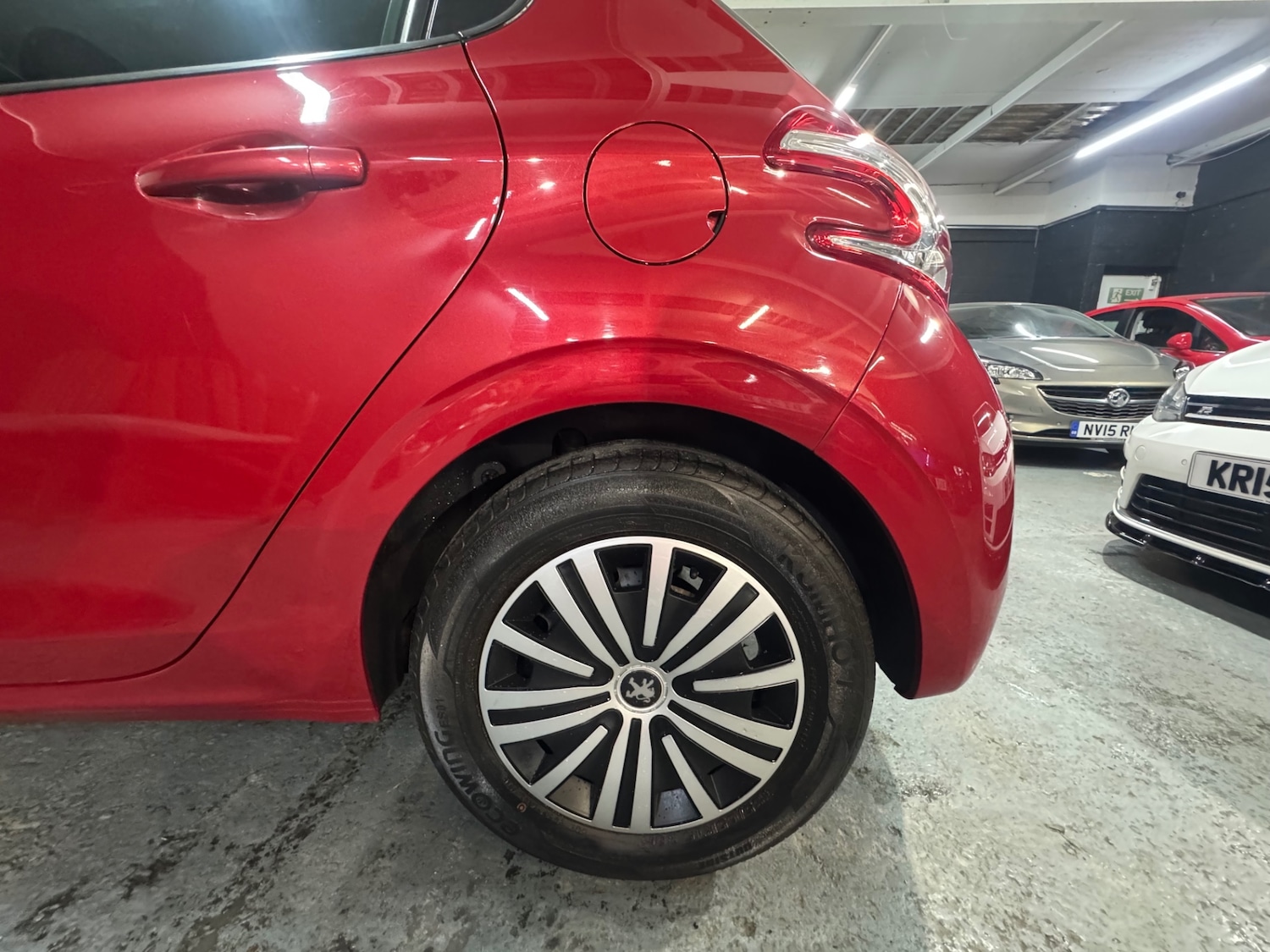 Used Peugeot 208 2014 for sale - 76427863: Photo 31