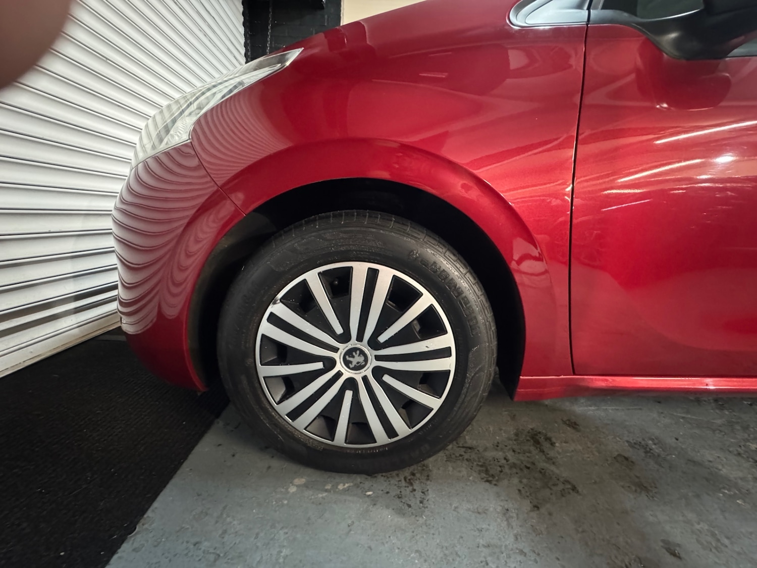 Used Peugeot 208 2014 for sale - 76427863: Photo 32