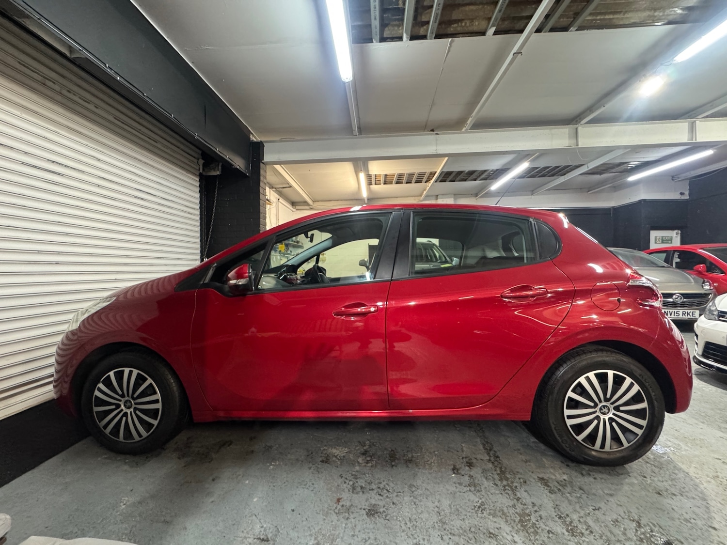 Used Peugeot 208 2014 for sale - 76427863: Photo 36