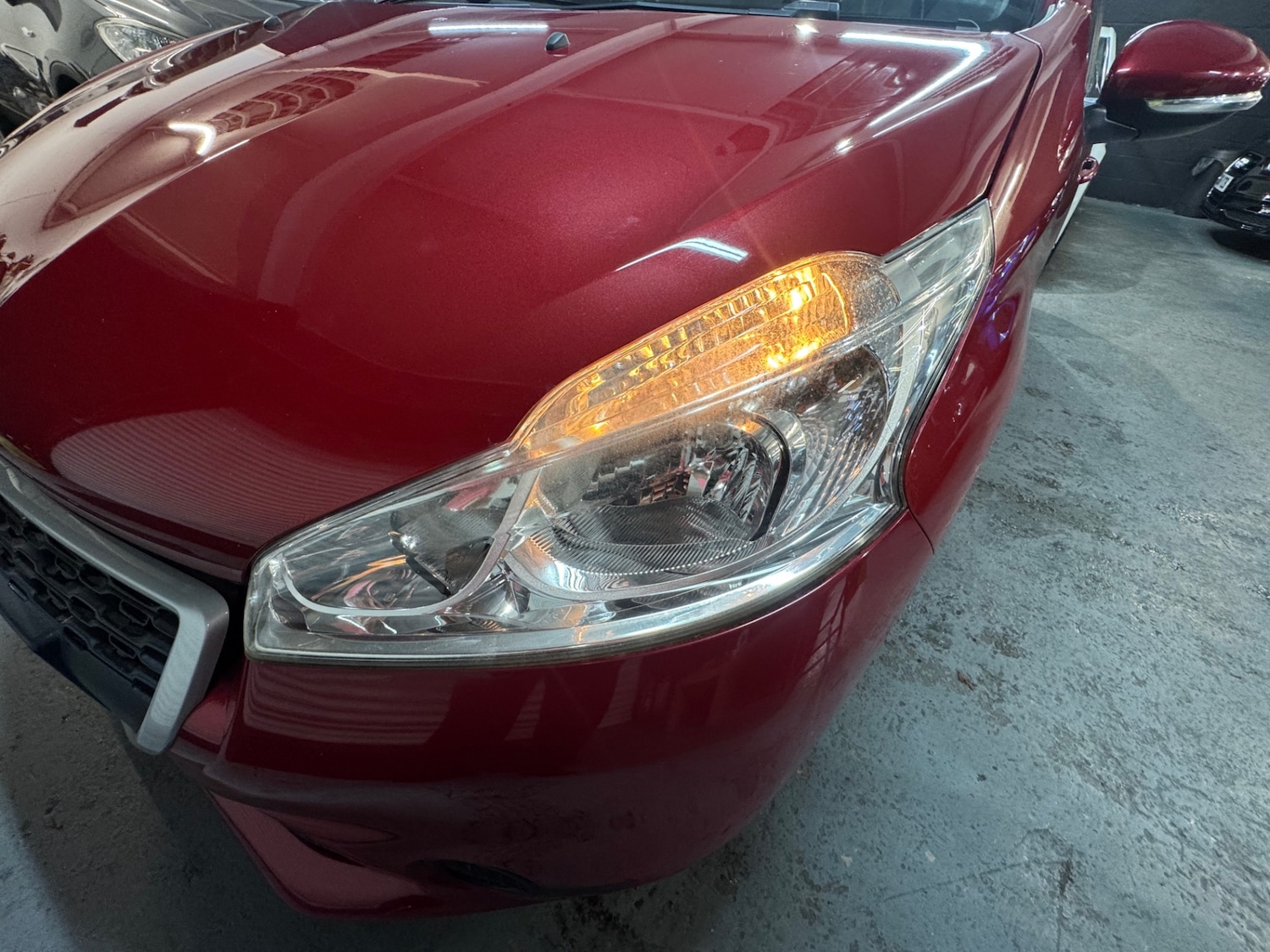 Used Peugeot 208 2014 for sale - 76427863: Photo 5