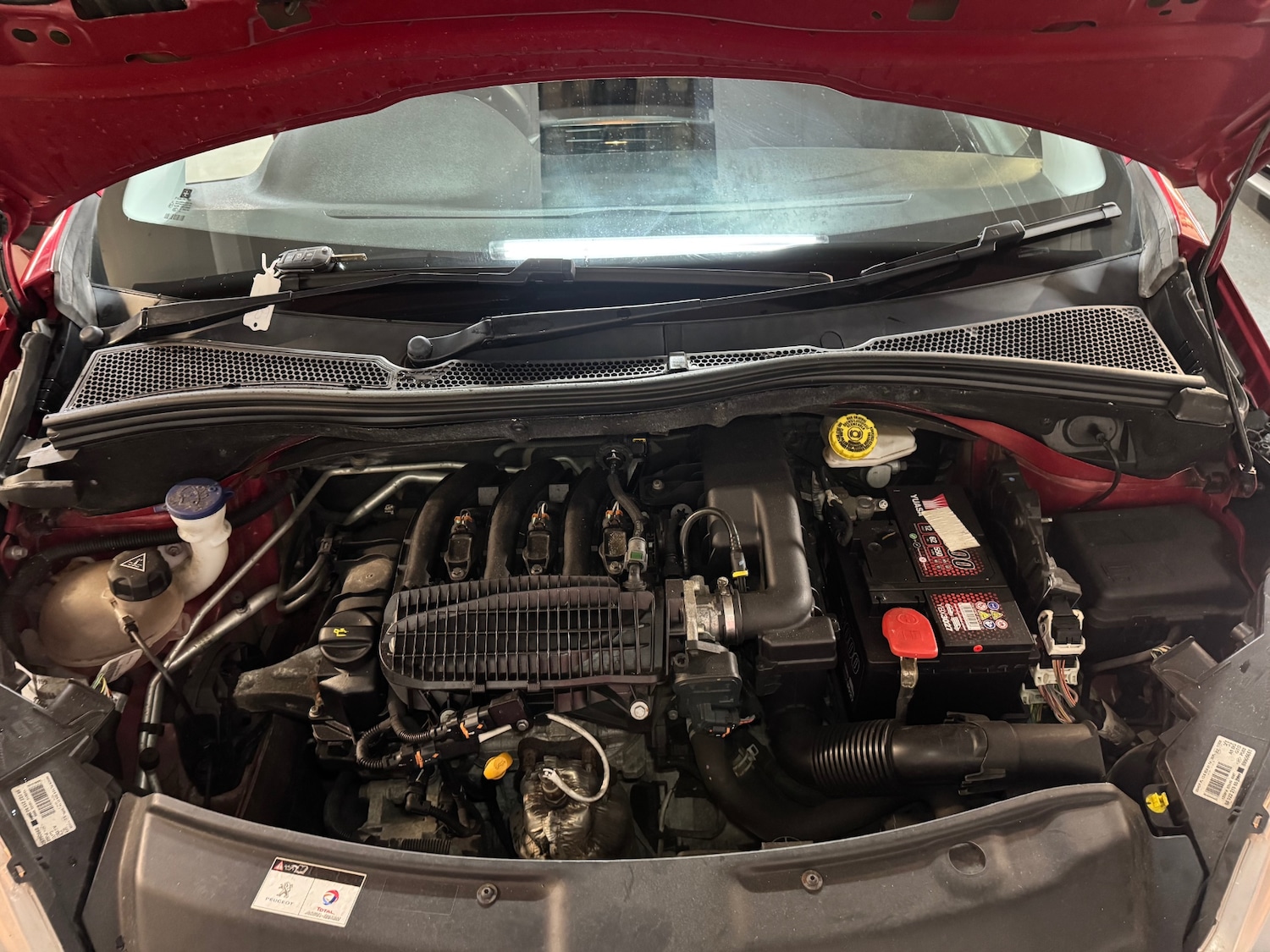 Used Peugeot 208 2014 for sale - 76427863: Photo 9