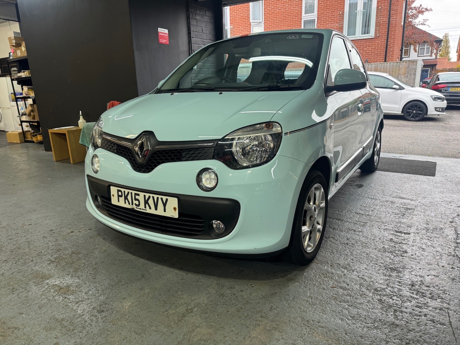 Used Renault Twingo 2015 for sale - 76450043: Photo 2