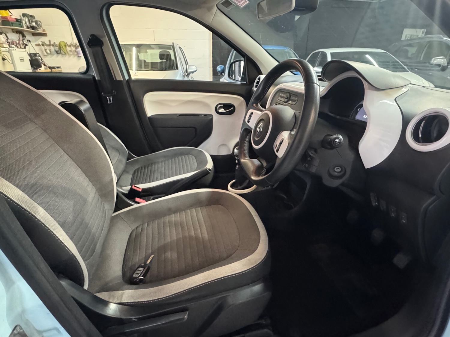 Used Renault Twingo 2015 for sale - 76450043: Photo 22