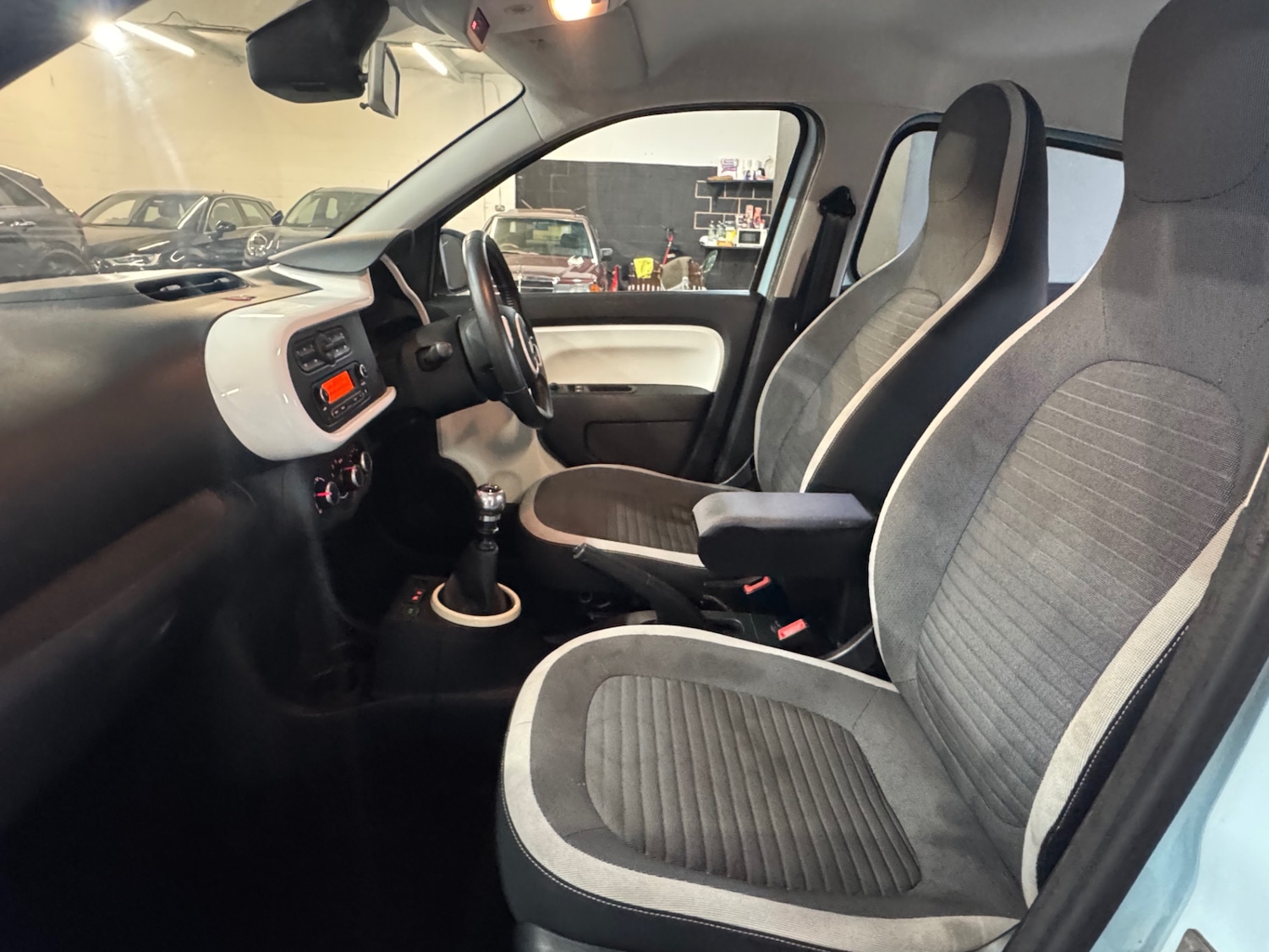 Used Renault Twingo 2015 for sale - 76450043: Photo 7