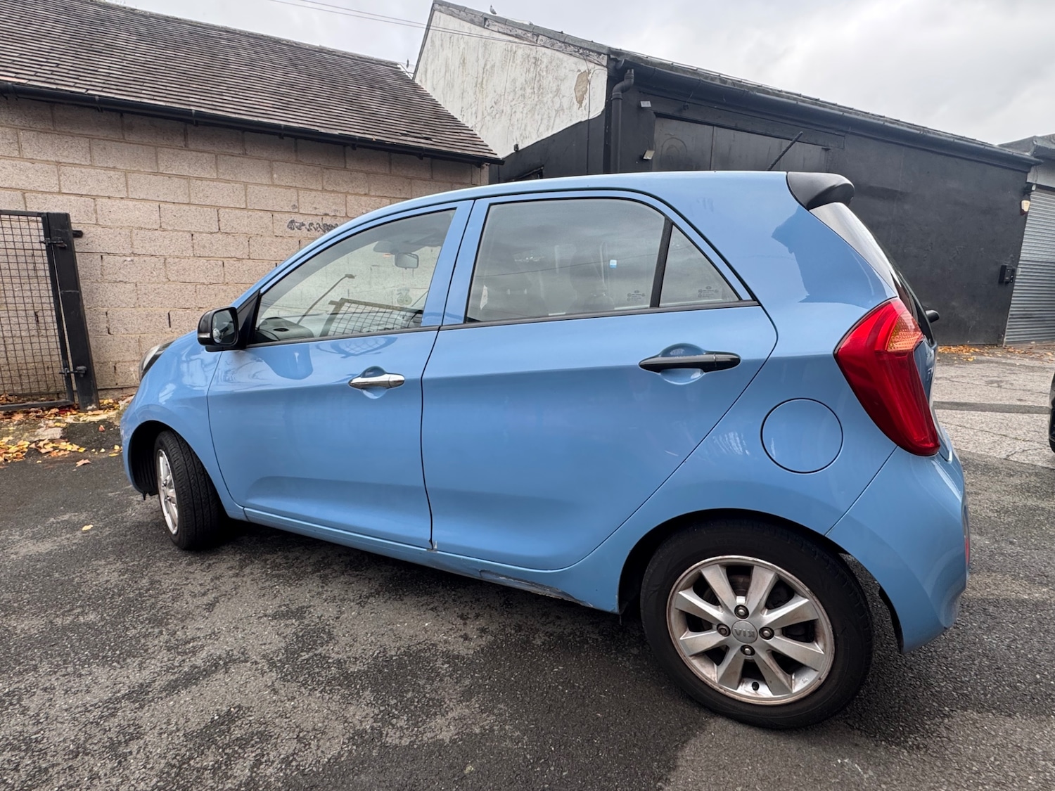 Used Kia Picanto 2011 for sale - 76554752: Photo 5