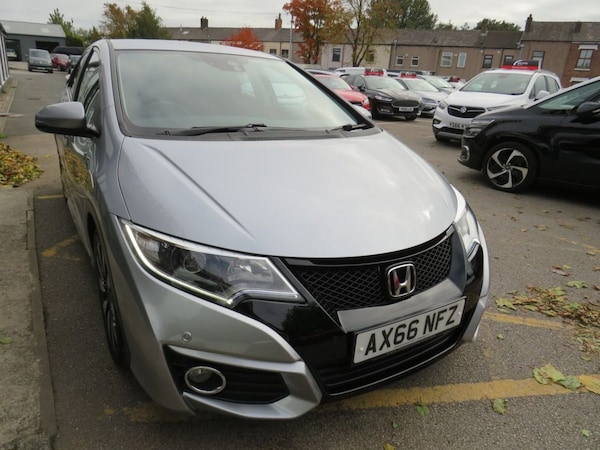 Used Honda Civic 2017 for sale - 76185060: Photo 18