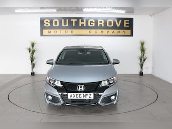Used Honda Civic 2017 for sale - 76185060: Photo 2