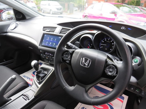 Used Honda Civic 2017 for sale - 76185060: Photo 6
