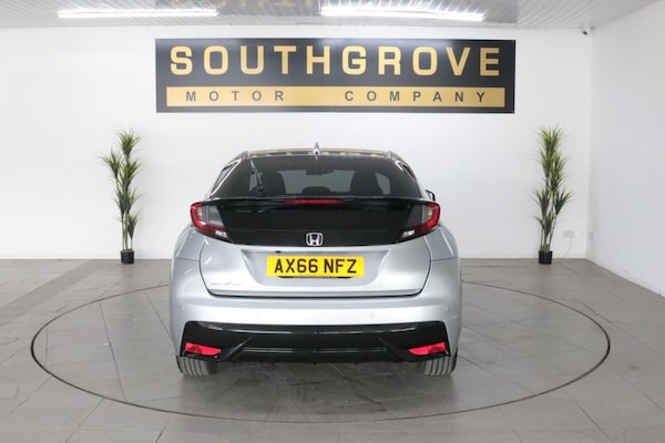 Used Honda Civic 2017 for sale - 76185060: Photo 7