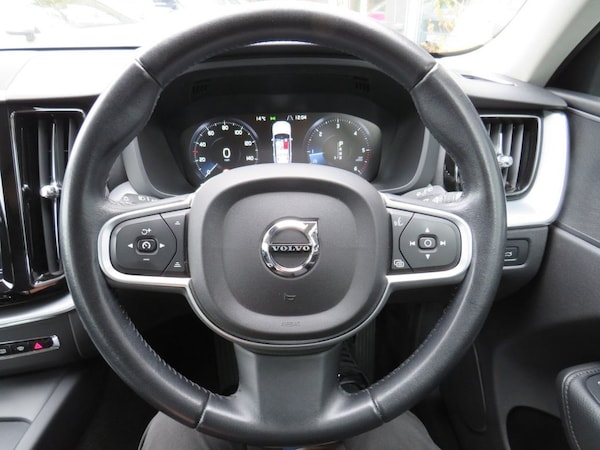 Used Volvo XC60 2018 for sale - 76256611: Photo 11