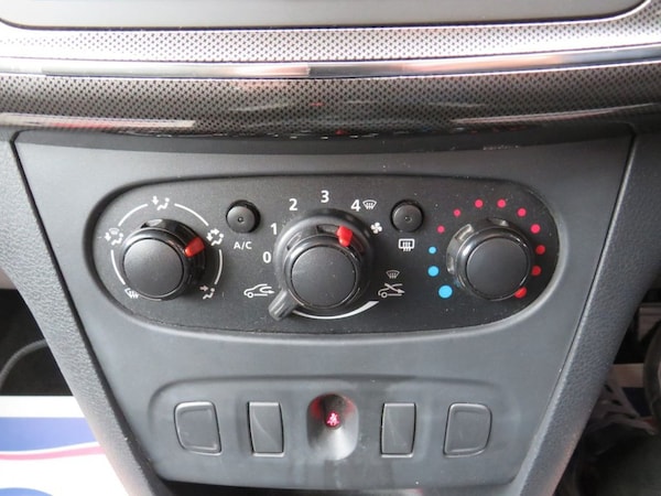 Used Dacia Sandero Stepway 2017 for sale - 76223059: Photo 13