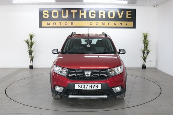 Used Dacia Sandero Stepway 2017 for sale - 76223059: Photo 2
