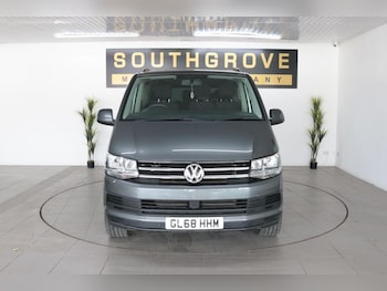 Used Volkswagen Transporter Shuttle 2018 for sale - 76038694: Photo