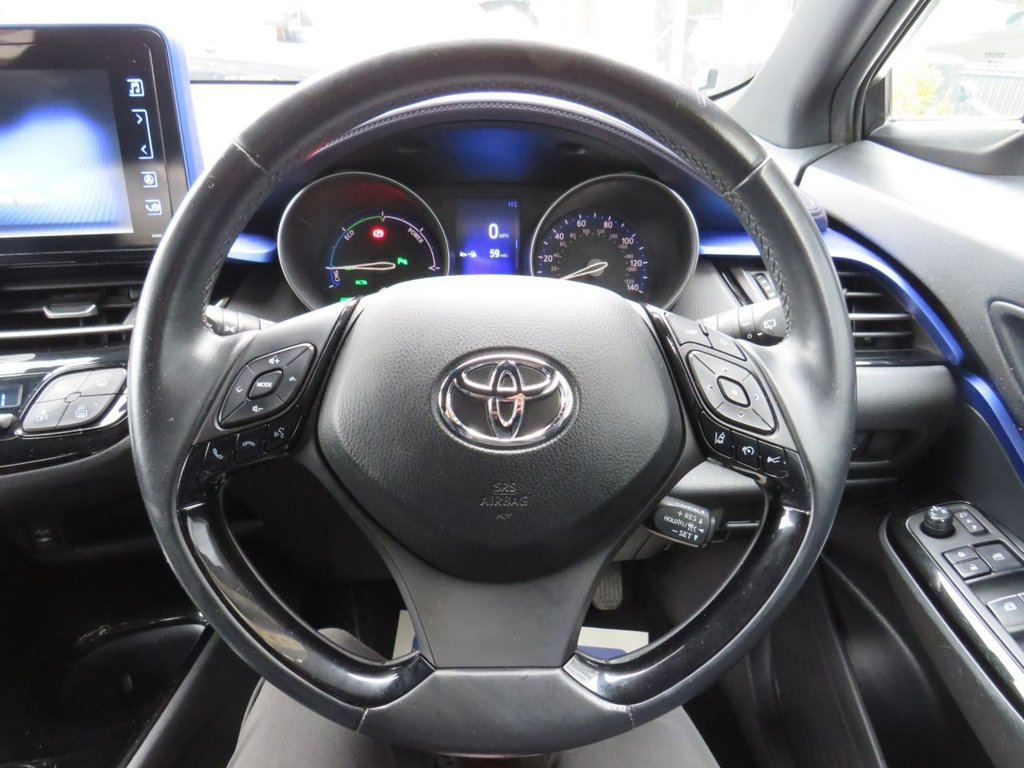 Used Toyota C-HR 2017 for sale - 76279461: Photo 12