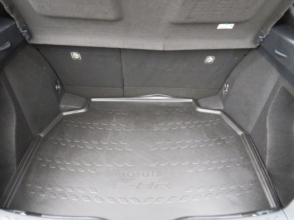Used Toyota C-HR 2017 for sale - 76279461: Photo 32