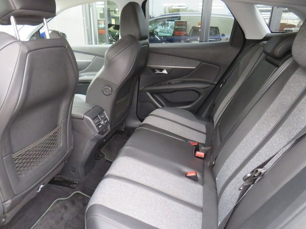 Used Peugeot 3008 2018 for sale - 76303602: Photo 25