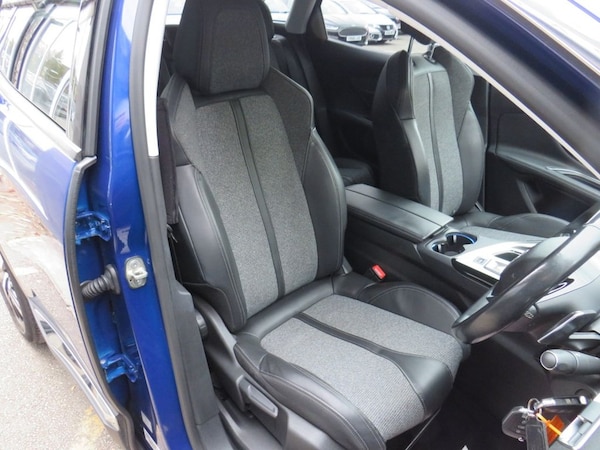 Used Peugeot 3008 2018 for sale - 76303602: Photo 4